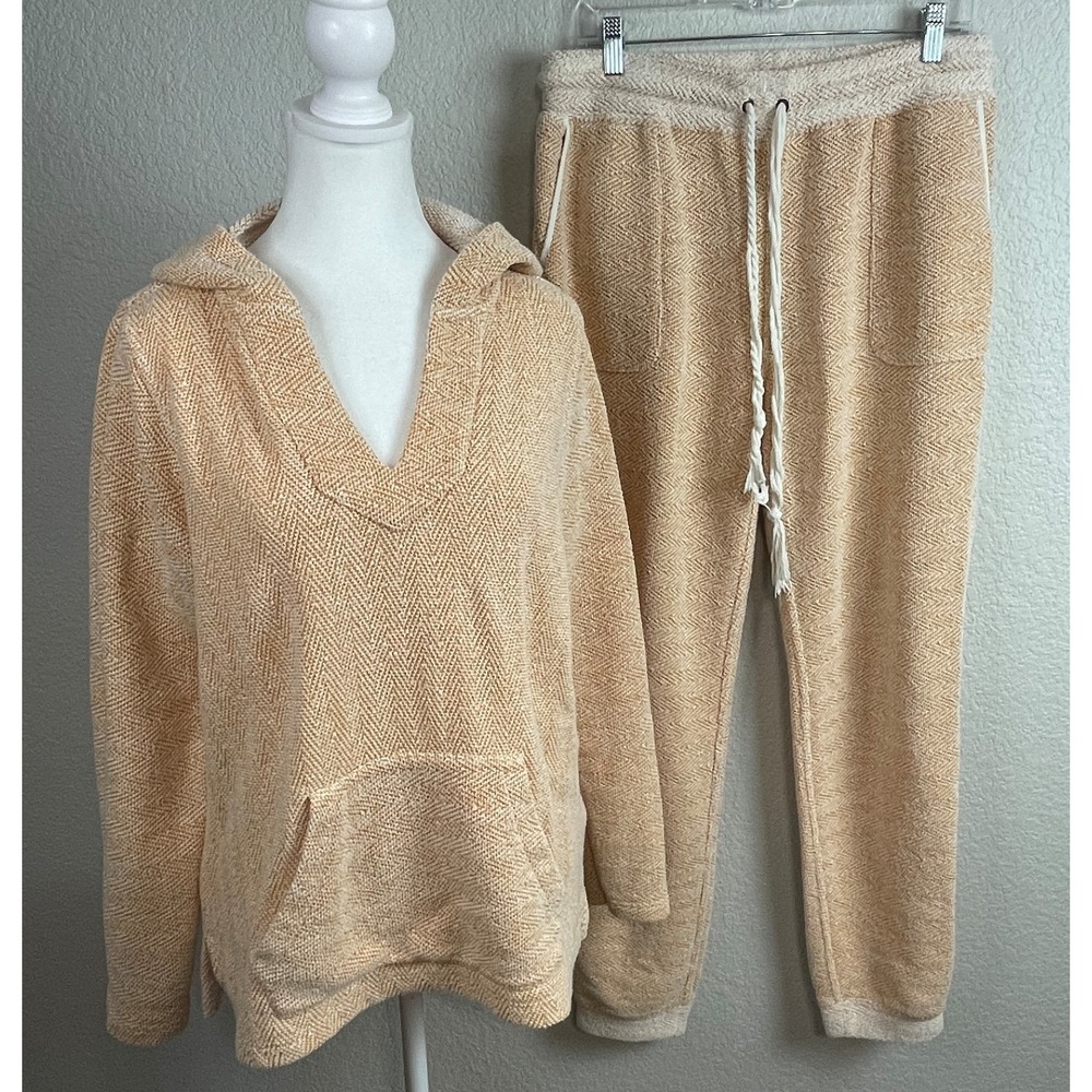 Faherty Beige/Tan Hooded Sweatshirt and Jogger Set